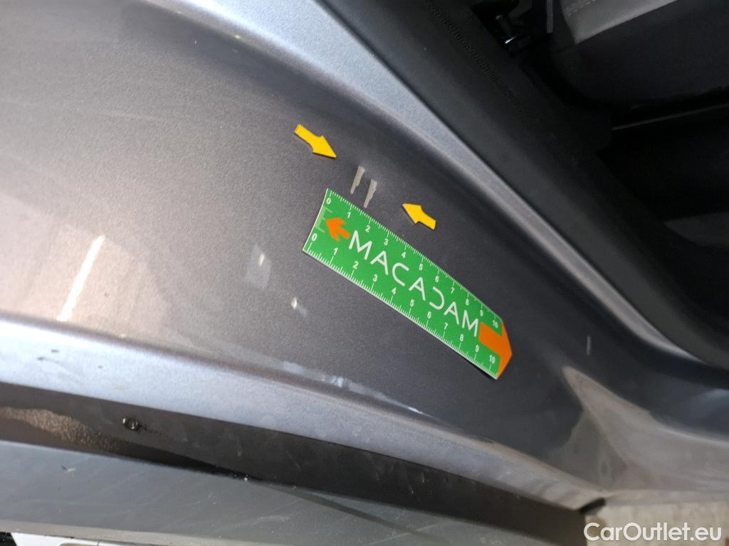  Citroen  C5 CITROEN  Aircross / 2022 / 5P / SUV Hybride recharg 225 e-EAT8 Shine Pack #4