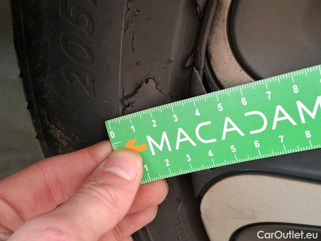  Citroen  C3  Shine 1.2 PureTech 110CV BVM6 6E #8