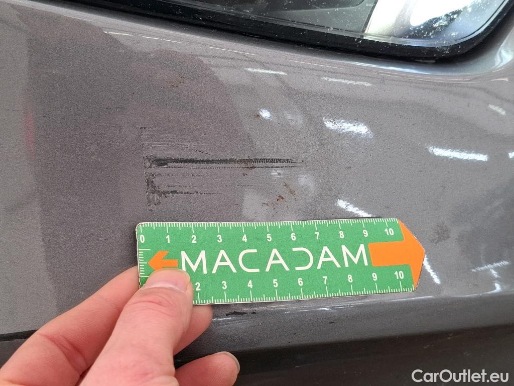  Mercedes  A-Klasse MERCEDES-BENZ Classe A Compact / 2018 / 5P / Berline A 180 Style Line #30