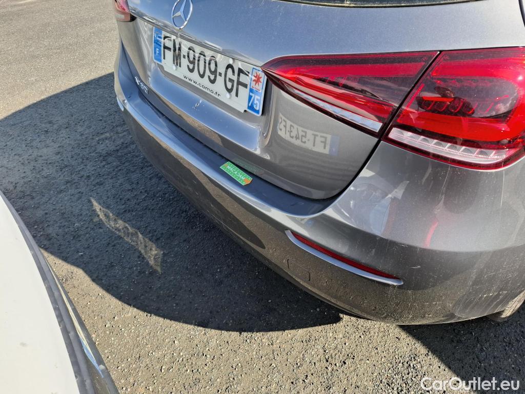  Mercedes  A-Klasse MERCEDES-BENZ Classe A Compact / 2018 / 5P / Berline A 180 Style Line #25