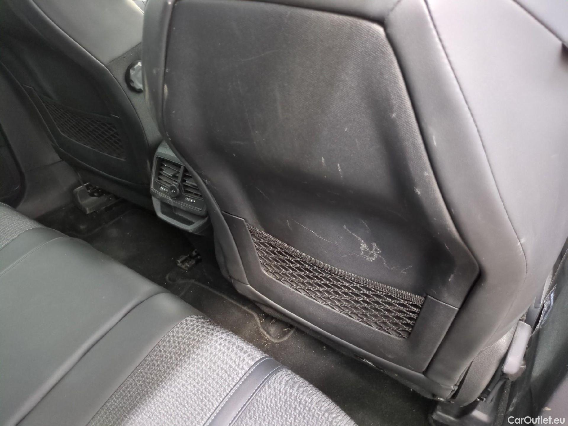  Peugeot  3008  Allure Pack 1.5 HDi 130CV BVA8 E6d #30