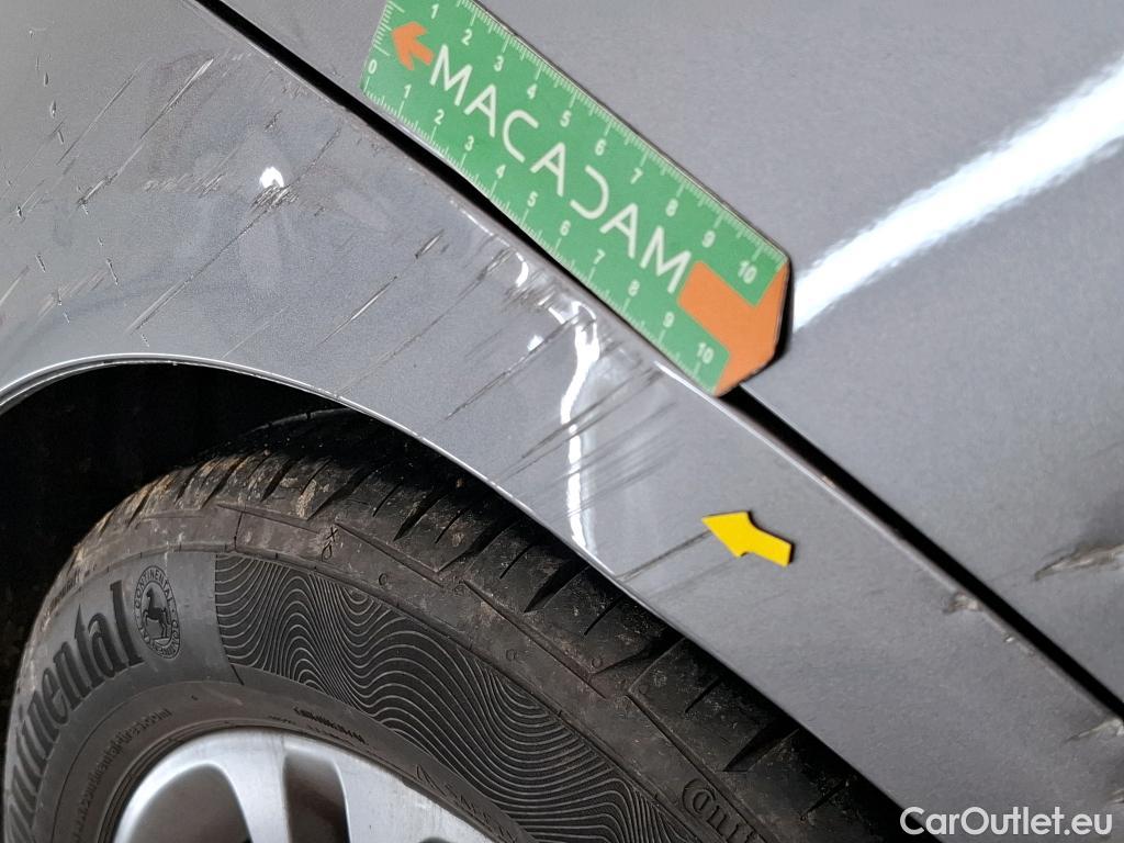  Mercedes  A-Klasse MERCEDES-BENZ Classe A Compact / 2018 / 5P / Berline A 180 Style Line #5