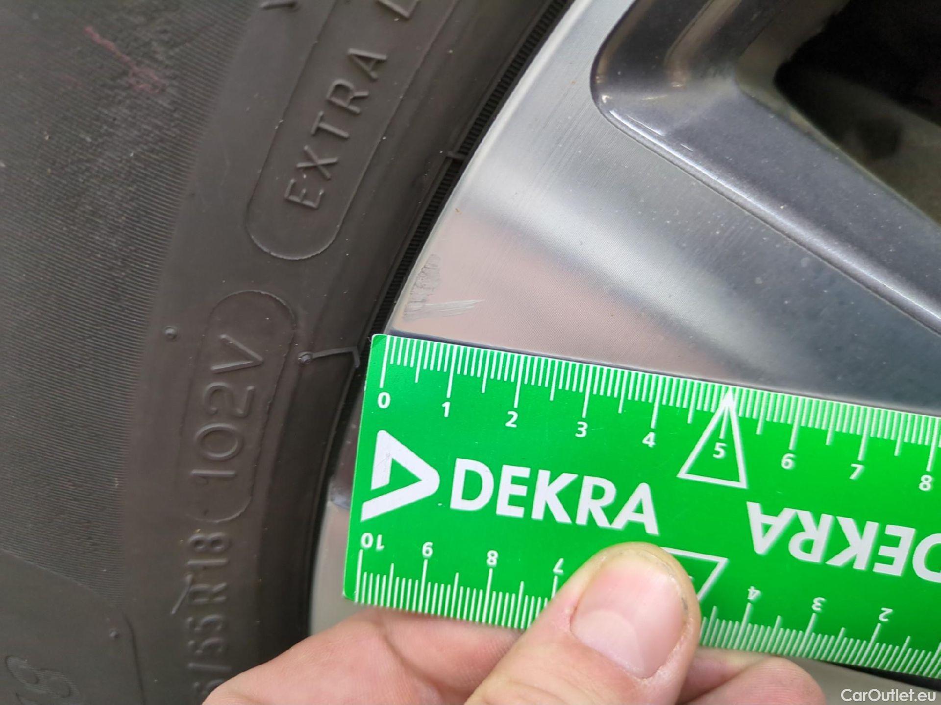  Peugeot  3008  Allure Pack 1.5 HDi 130CV BVA8 E6d #22