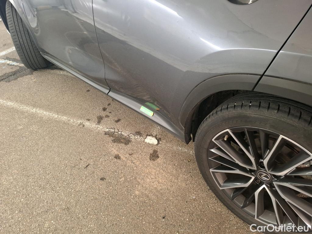  Lexus  NX LEXUS  / 2021 / 5P / SUV 450H+ 4WD Executive #1