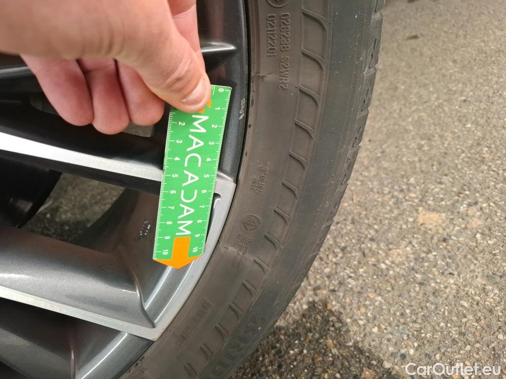  Lexus  NX LEXUS  / 2021 / 5P / SUV 450H+ 4WD Executive #5