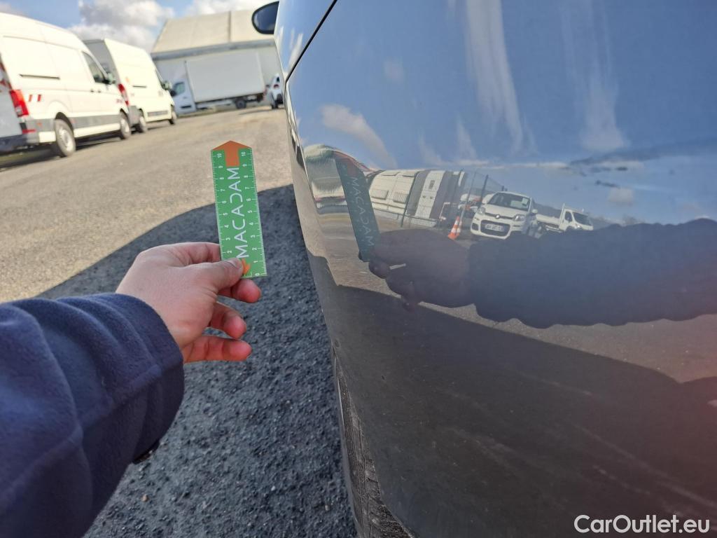  Mercedes  A-Klasse MERCEDES-BENZ Classe A Compact / 2018 / 5P / Berline A 180 Style Line #20