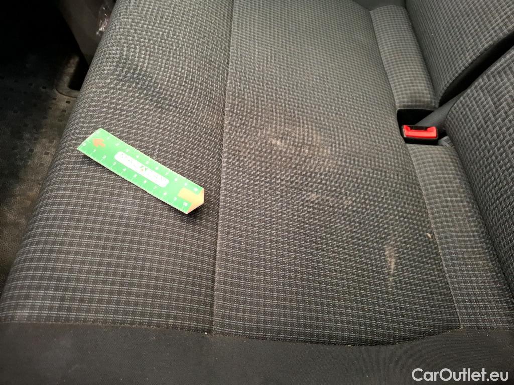  Volkswagen  Transporter VOLKSWAGEN  VU 4p Fourgon 2.0 TDi 110 L2H1 Business Line #7