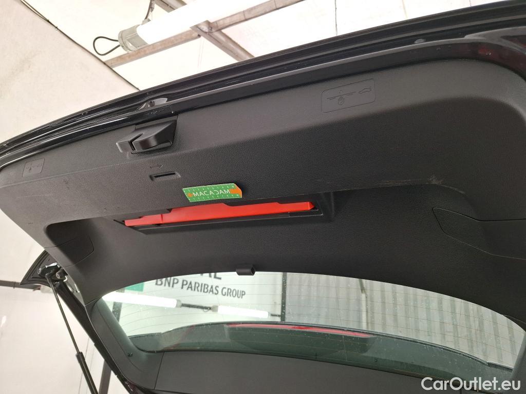  Volkswagen  Golf  VOLKSWAGEN / 2020 / 5P / Berline 2.0 TDI SCR 115 DSG7 LIFE SOCI BUSINESS #6