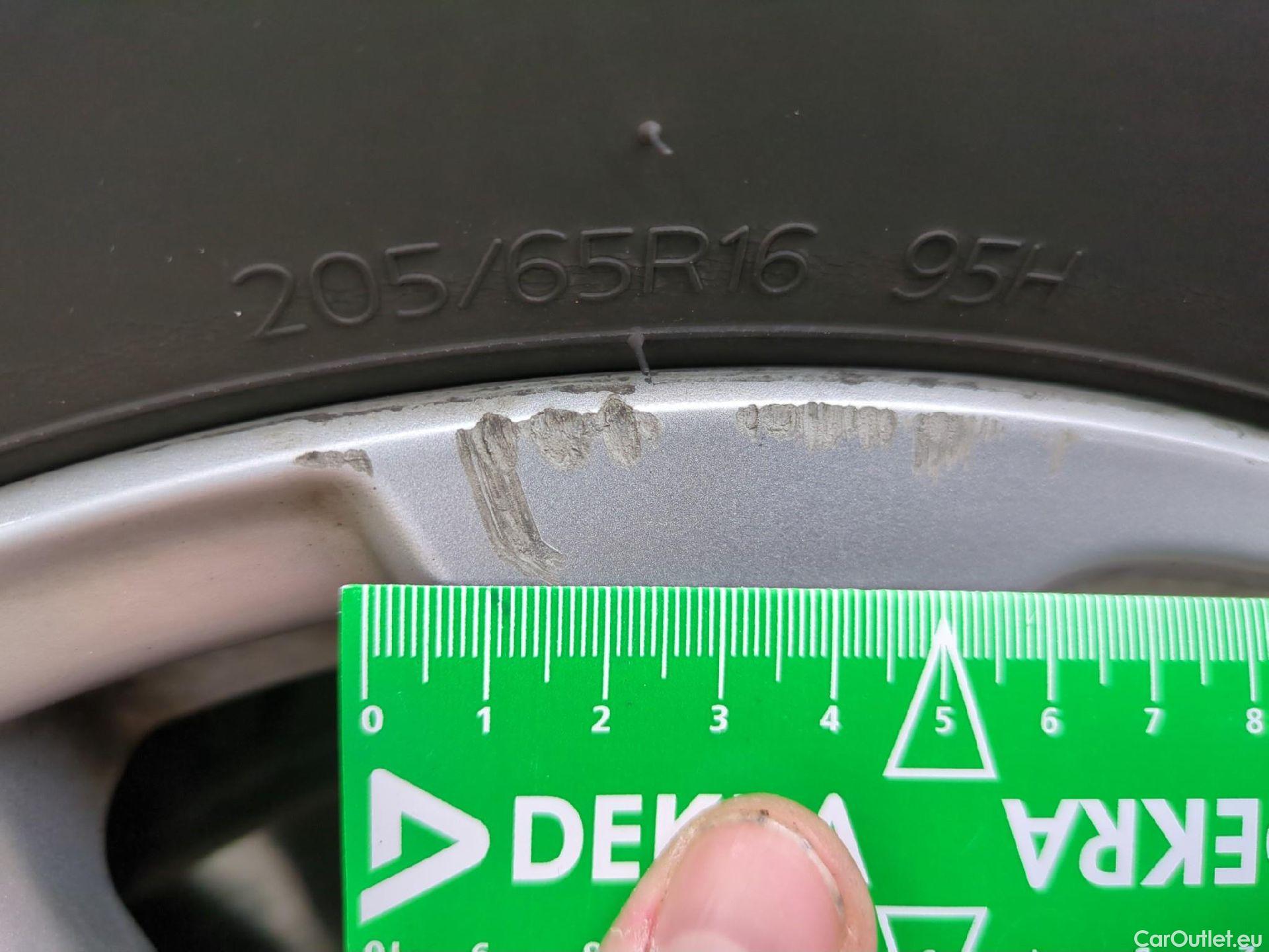  Toyota  Yaris Cross TOYOTA  Hybride / 2021 / 5P / SUV 1.5 HYBRID 116H DYNAMIC BUSINESS BEY AWD #8