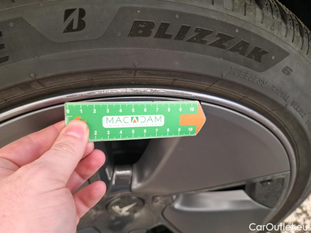  Tesla  Model 3 TESLA   2018  4P  Berline Propulsion #11