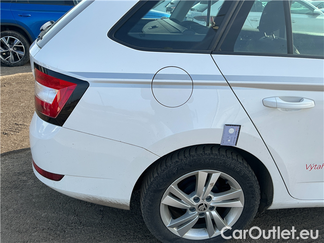  Skoda  Fabia  Com.1.0TSI 70 Ambition #10