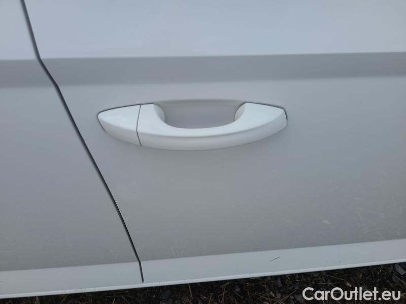  Skoda  Fabia  Combi (2015)  Com 1.0TSI 81 Style #16