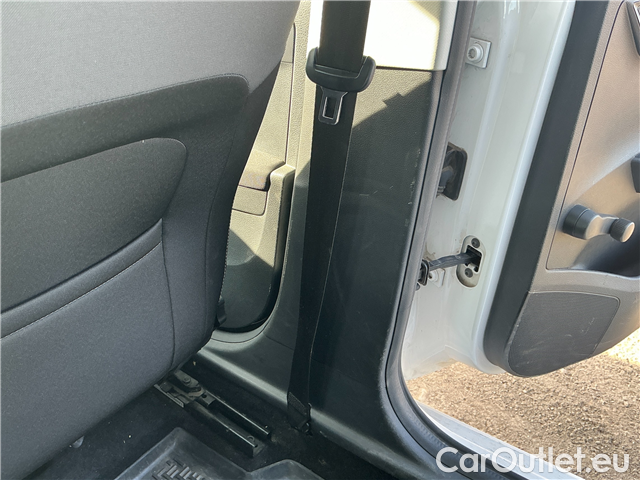  Skoda  Fabia  Com.1.0TSI 70 Ambition #7