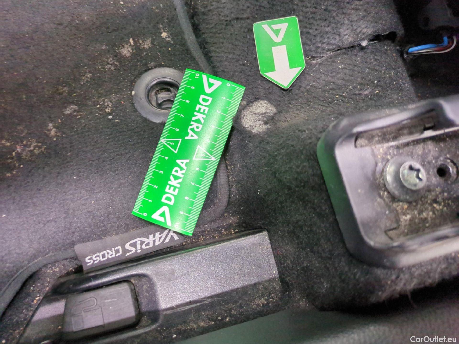  Toyota  Yaris Cross TOYOTA  Hybride / 2021 / 5P / SUV 1.5 HYBRID 116H DYNAMIC BUSINESS BEY AWD #20