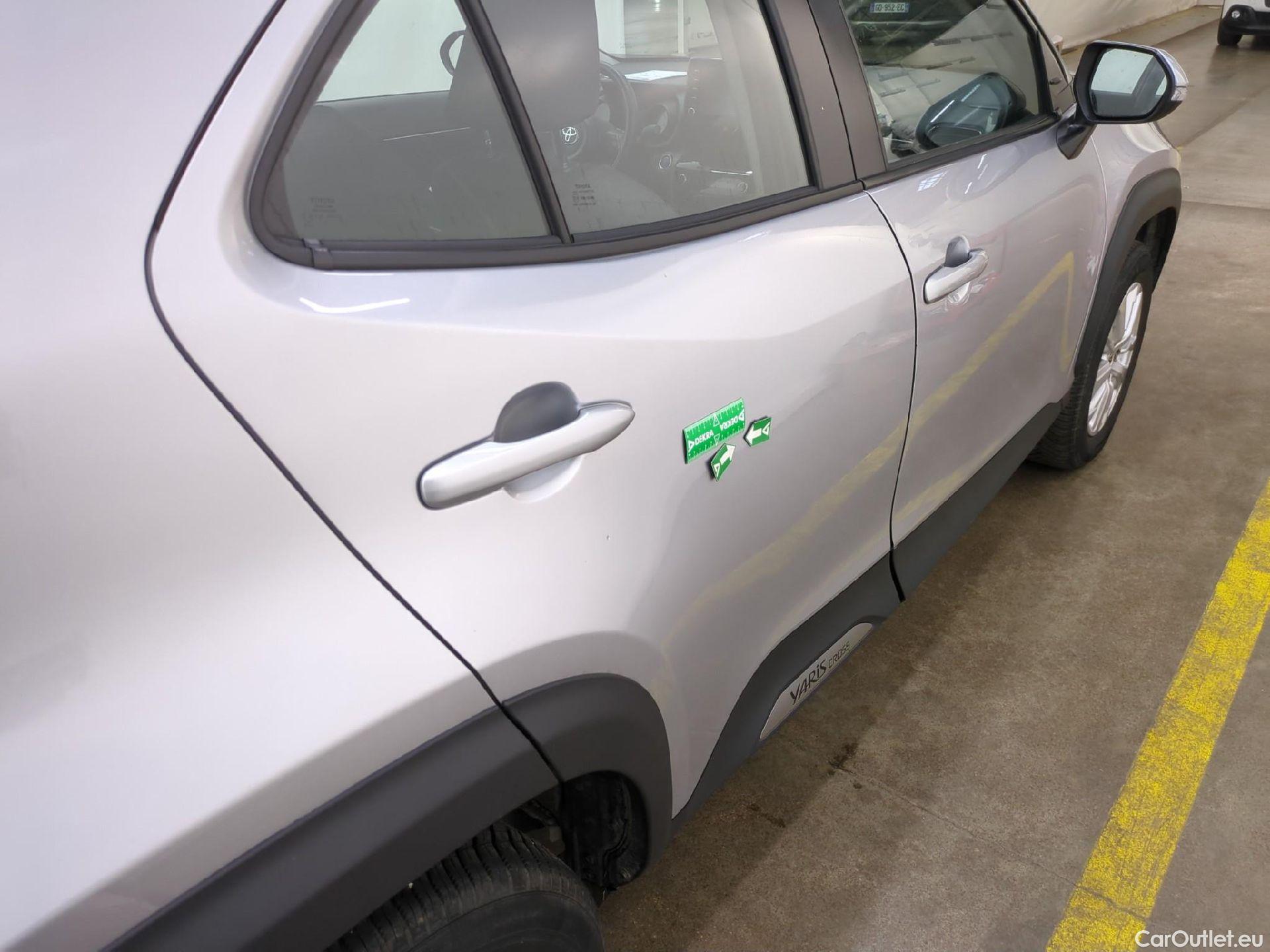  Toyota  Yaris Cross TOYOTA  Hybride / 2021 / 5P / SUV 1.5 HYBRID 116H DYNAMIC BUSINESS BEY AWD #18