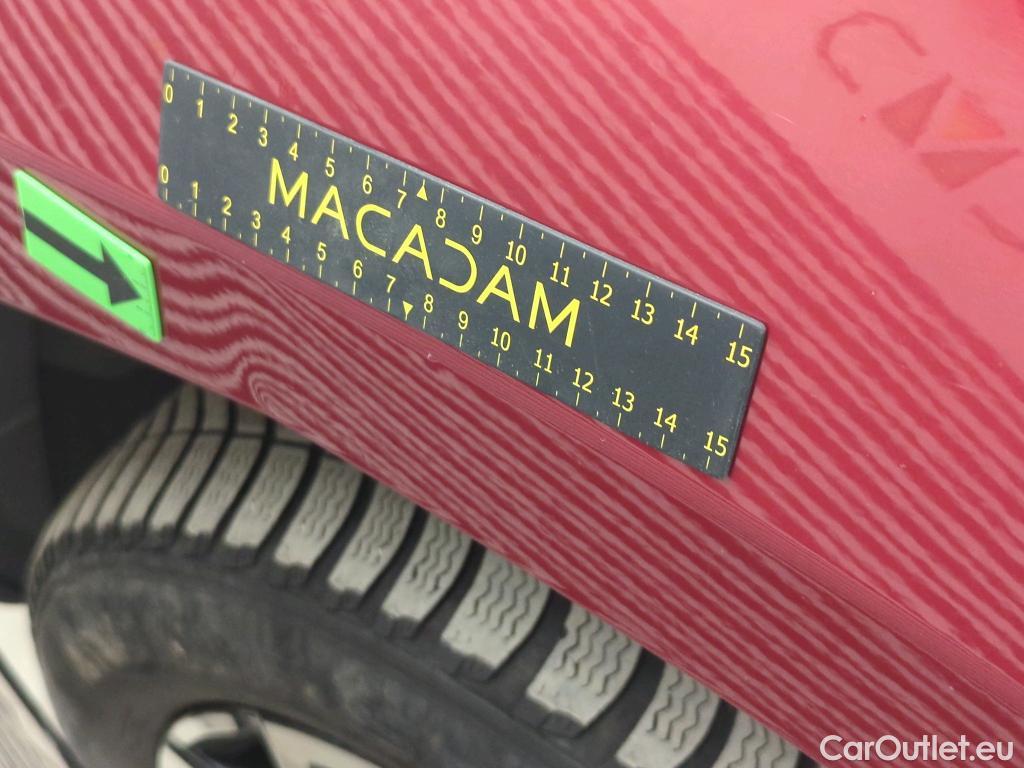  Dacia  Duster 1.5 Blue dCi 115CP Orange 4WD #18