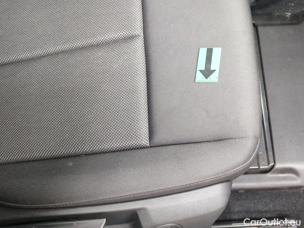  Audi  A3  Limuzina Advanced 35 TFSI S tronic #32