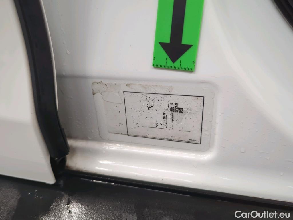  Dacia  Duster 1.5 Blue dCi 115CP Comfort 4WD #44