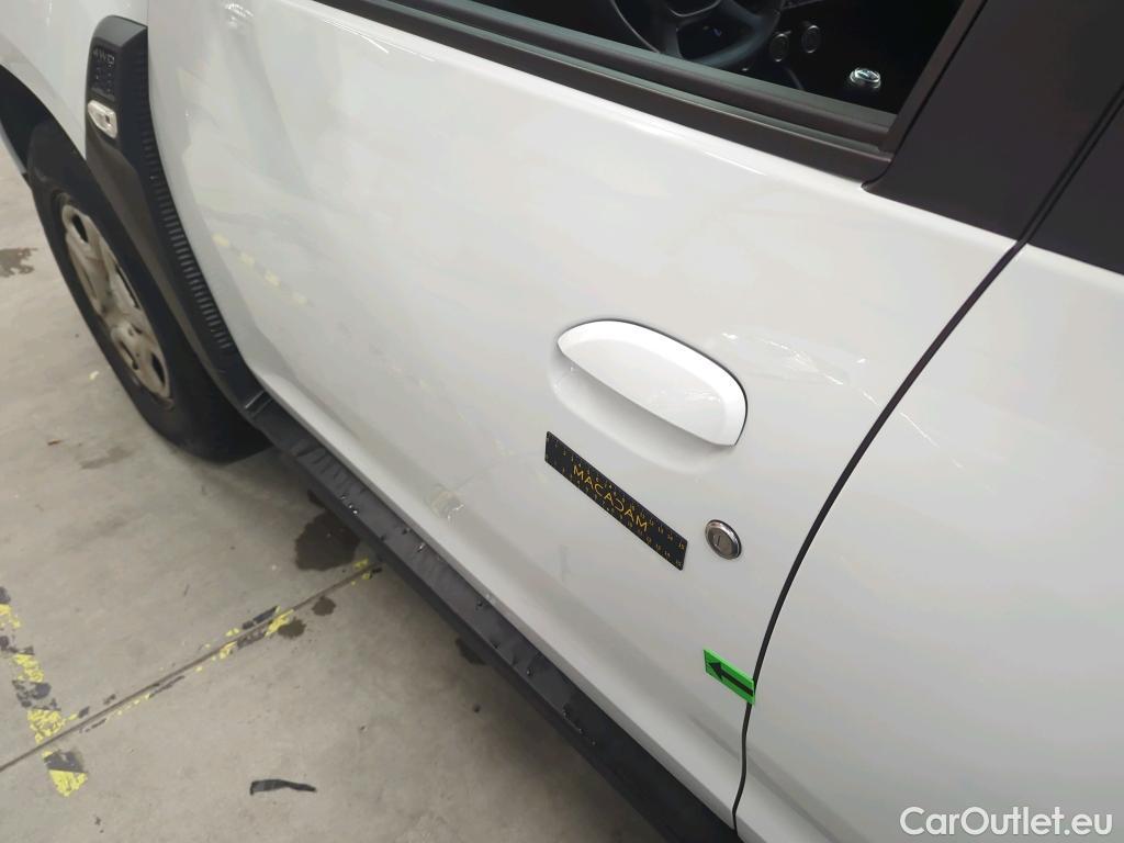  Dacia  Duster 1.5 Blue dCi 115CP Comfort 4WD #9