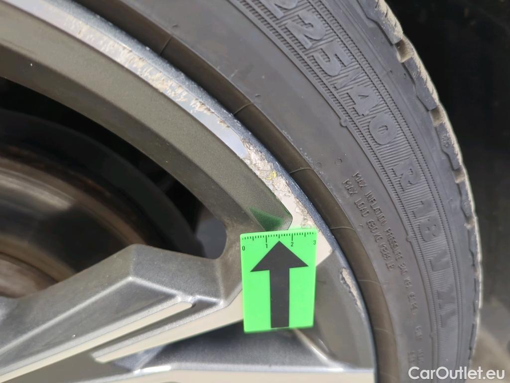  Audi  A3  Limuzina Advanced 35 TFSI S tronic #28