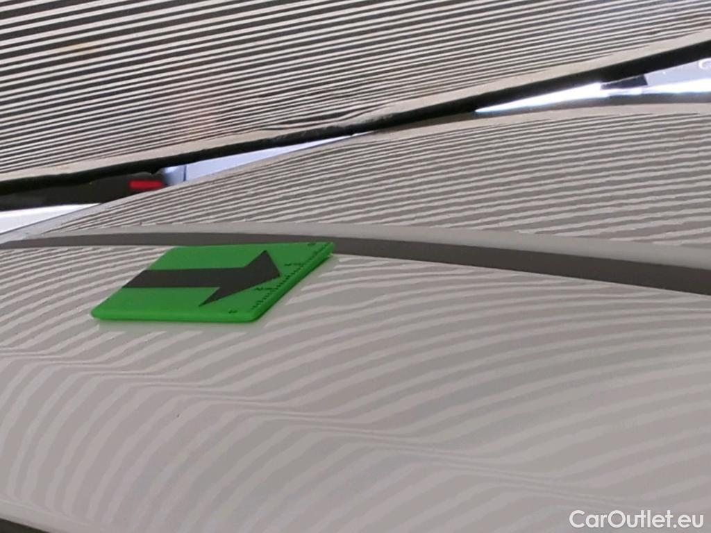  Bmw  Serie 3 2.0 318i Advantage AT #24