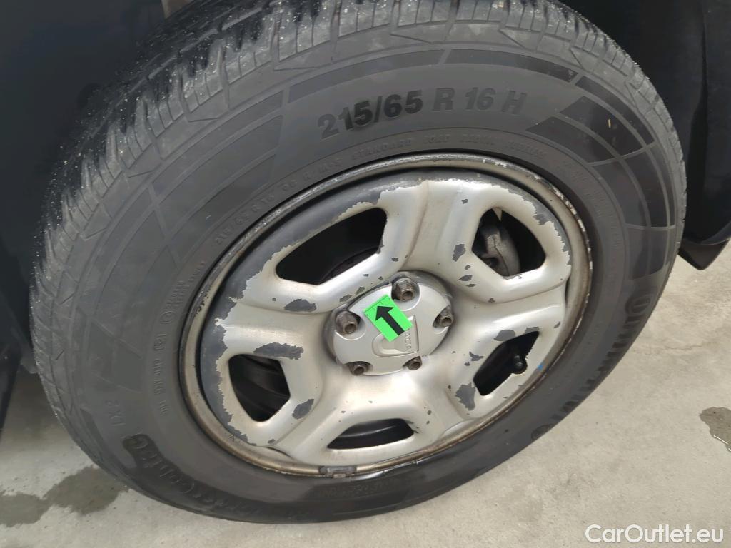  Dacia  Duster 1.5 Blue dCi 115CP Comfort 4WD #29