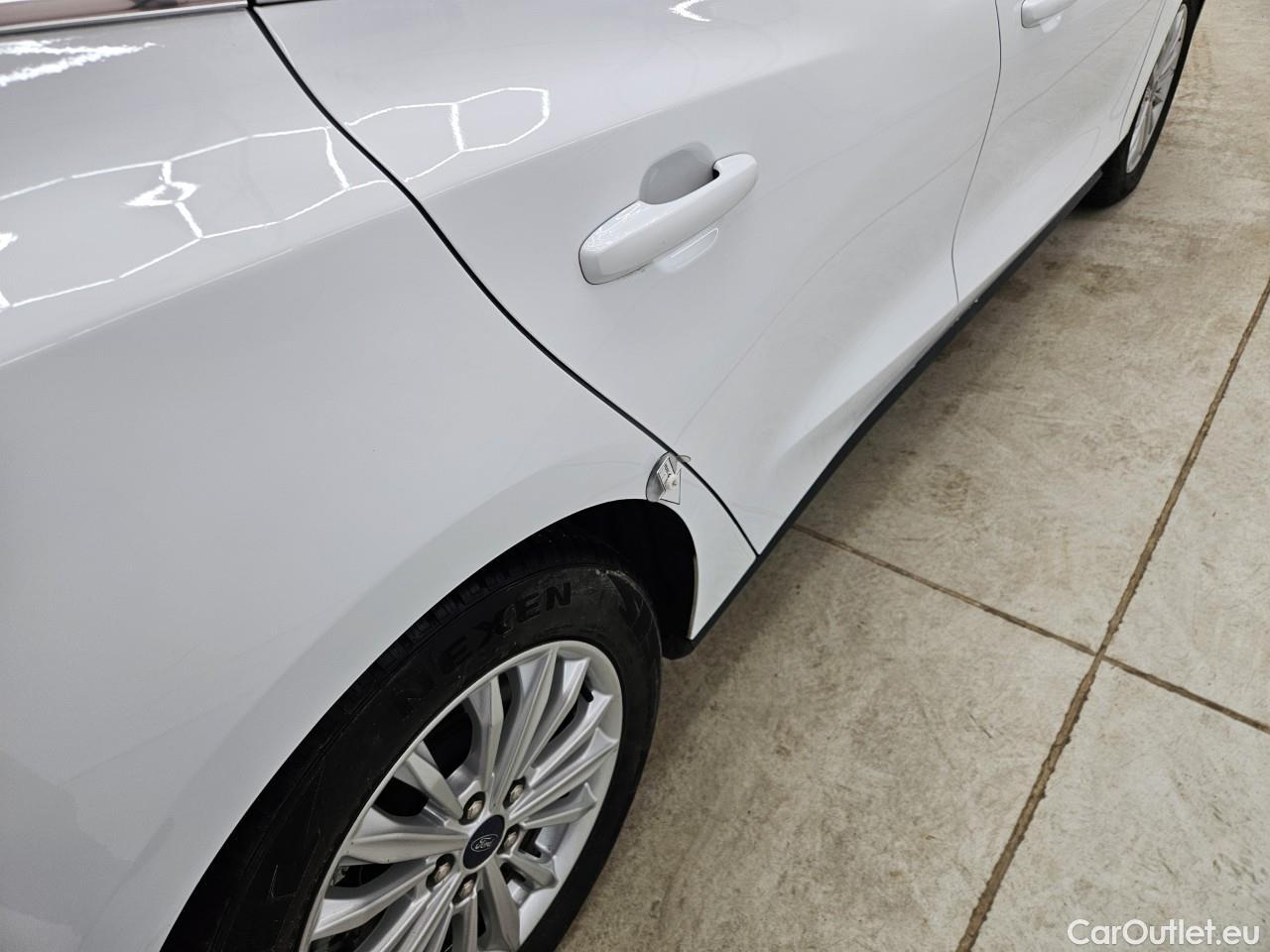  Ford  Focus 1.5 EcoBlue 120CP Titanium #20