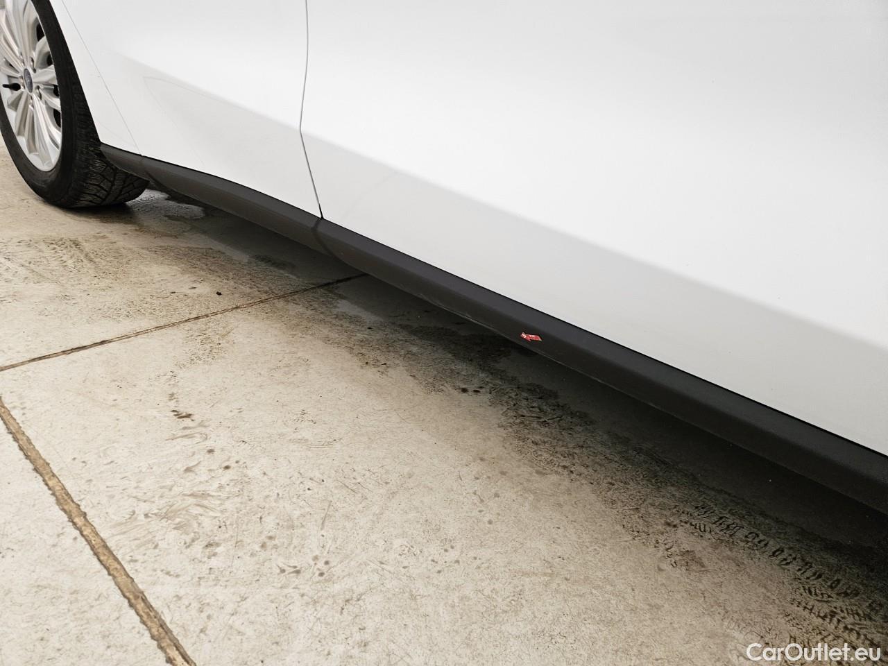  Ford  Focus 1.5 EcoBlue 120CP Titanium #20