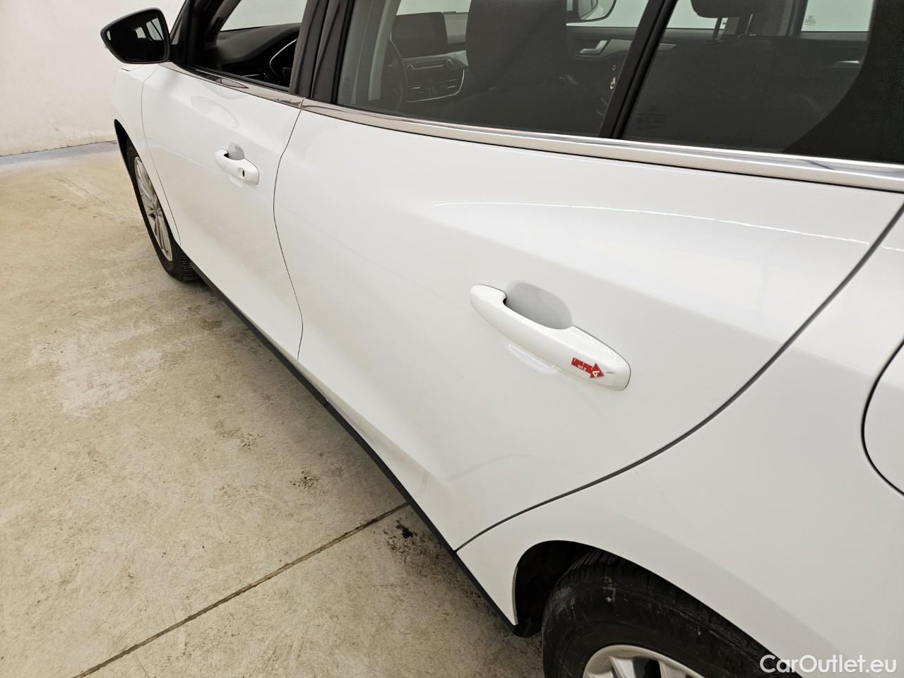  Ford  Focus 1.5 EcoBlue 120CP Titanium #38