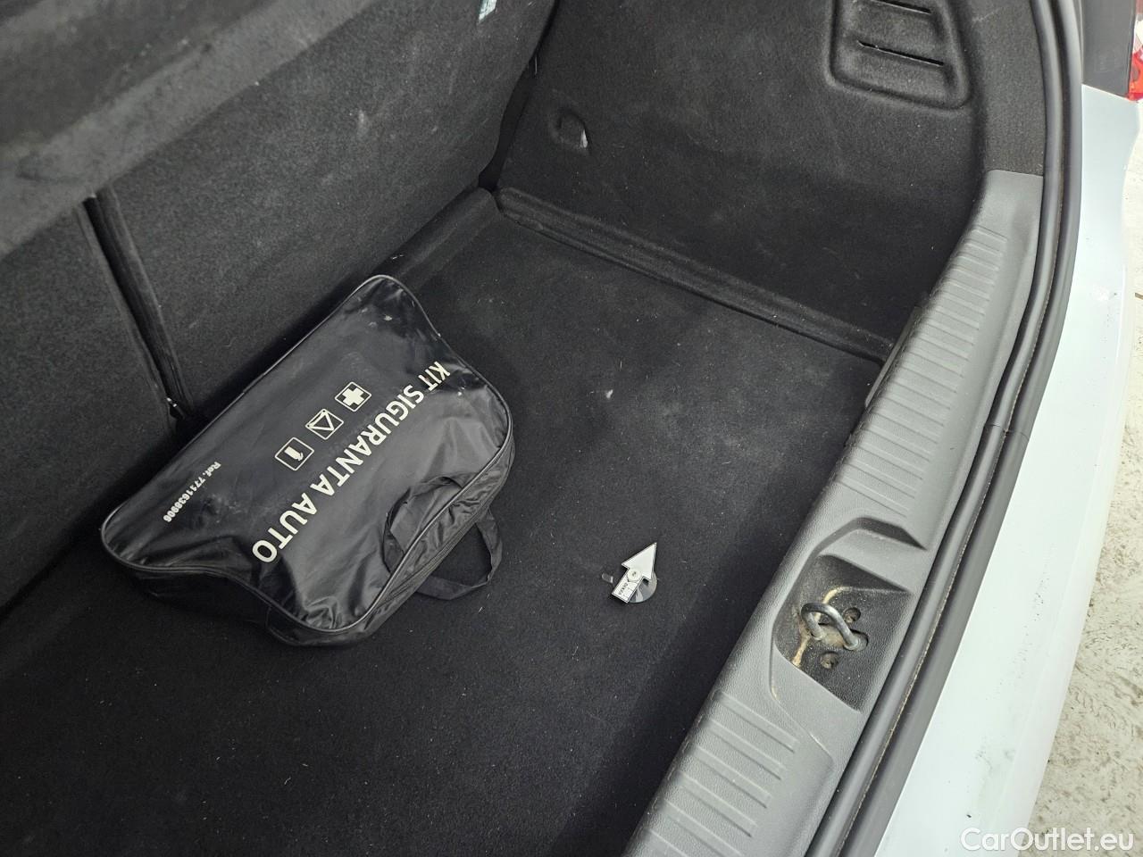  Renault  Clio 1.0 TCe 90CP Life #43