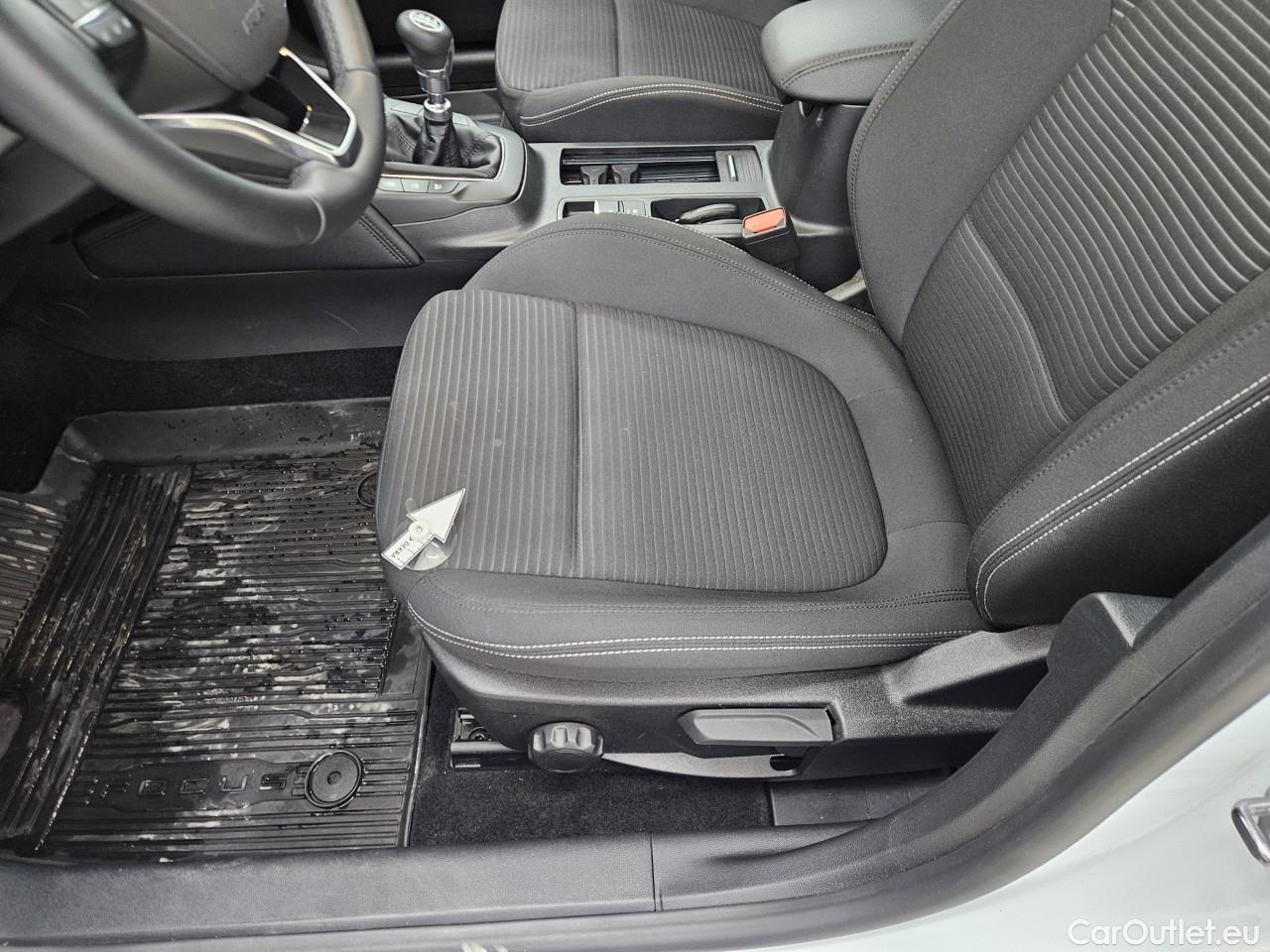  Ford  Focus 1.5 EcoBlue 120CP Titanium #34