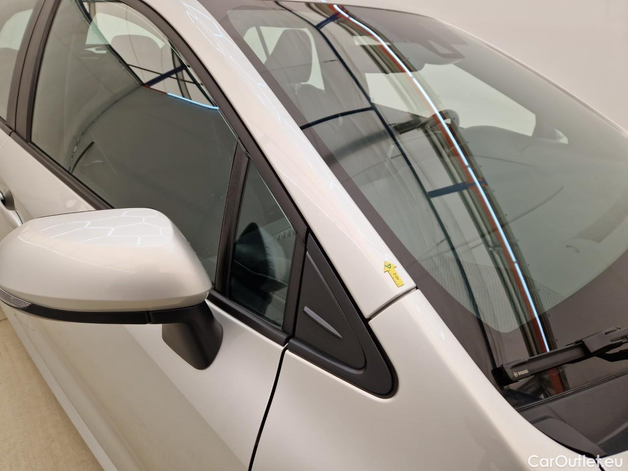  Toyota  Corolla 1.8 Hybrid Dynamic HSD #22