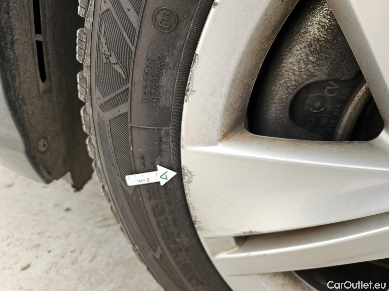  Volkswagen  Golf  2.0 TDI 116HP DSG Life Variant #8