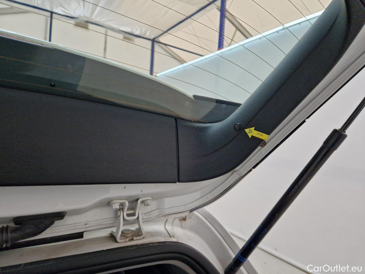  Volkswagen  Golf  Life 1.5 eTSI ACT DSG mild-Hybrid #6