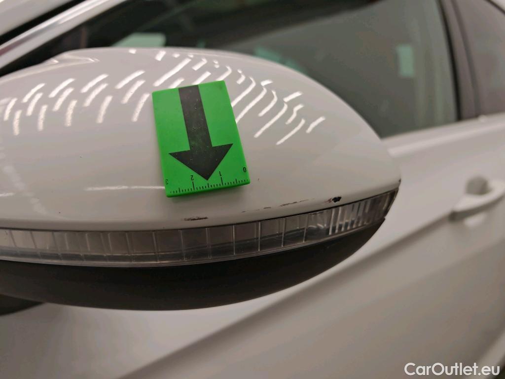  Volkswagen  Passat Highline2.0 TDI SCR DSG 4Mot 200CP #20