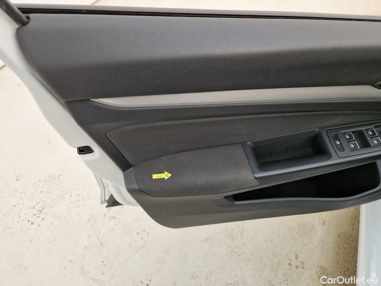  Volkswagen  Golf  Life 1.5 eTSI ACT DSG mild-Hybrid #8