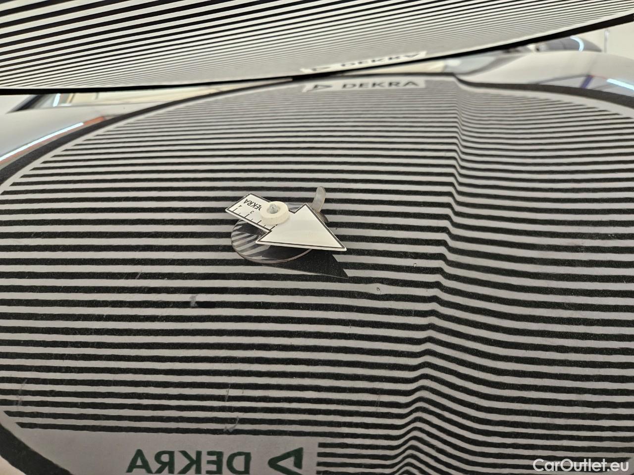  Volkswagen  Golf  2.0 TDI 116HP DSG Life Variant #18