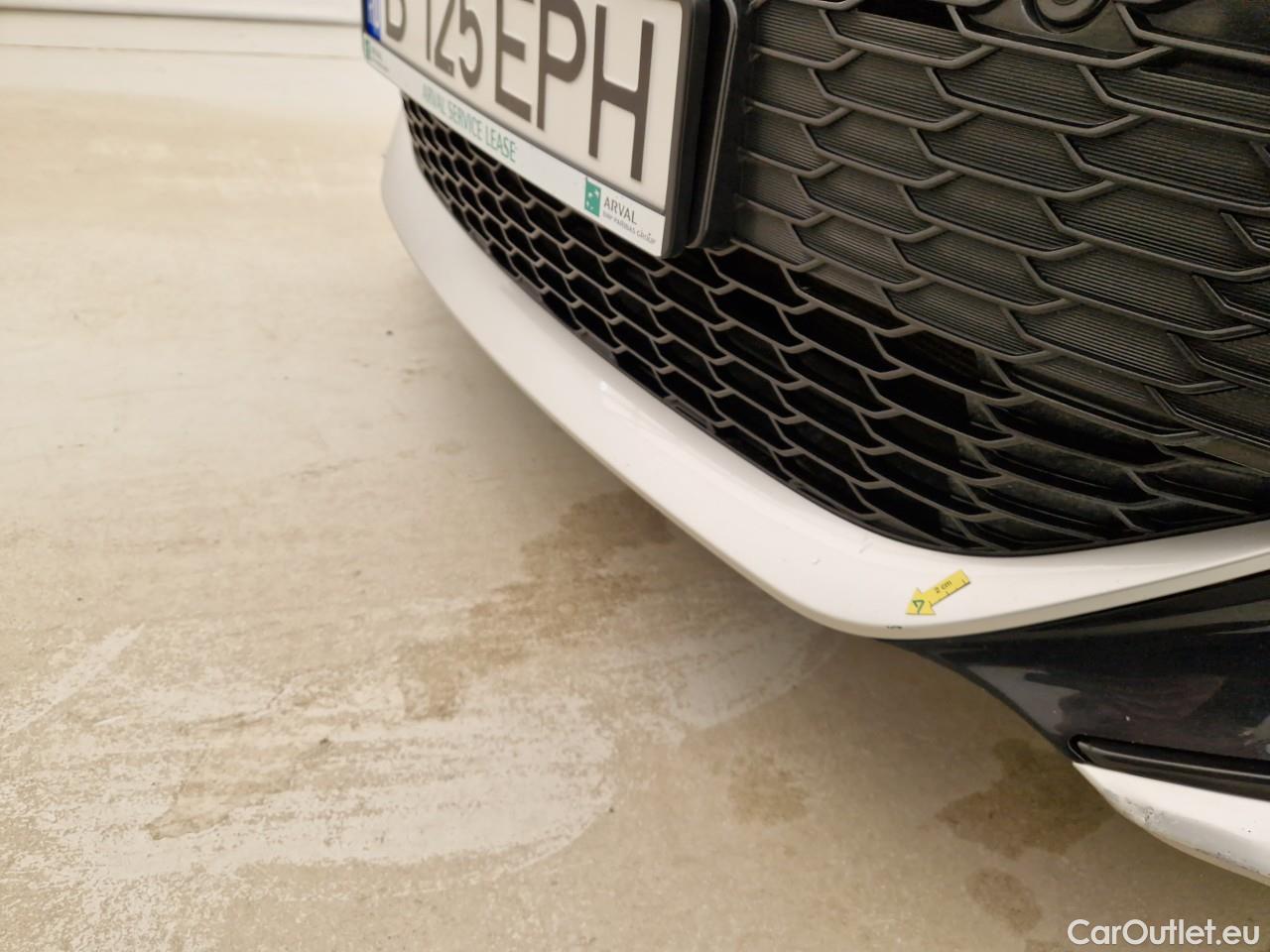  Toyota  Corolla 1.8 Hybrid Dynamic HSD #10