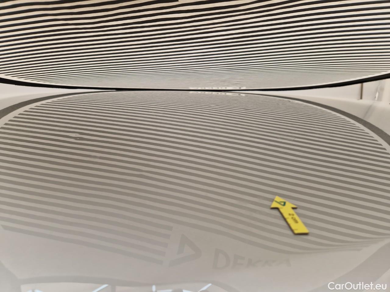  Toyota  Corolla 1.8 Hybrid Dynamic HSD #51