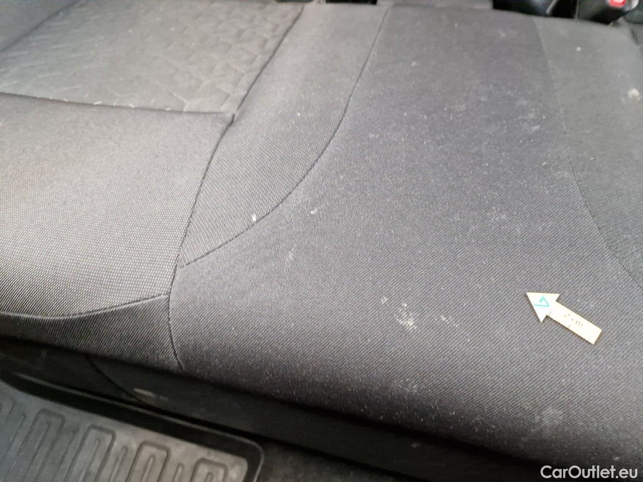  Toyota  Corolla 1.8 Hybrid Dynamic HSD #61