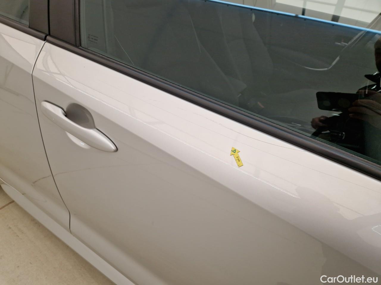  Toyota  Corolla 1.8 Hybrid Dynamic HSD #25