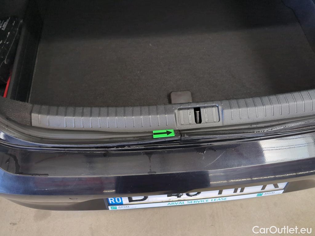  Volkswagen  Passat Highline2.0 TDI SCR DSG 4Mot 200CP #9