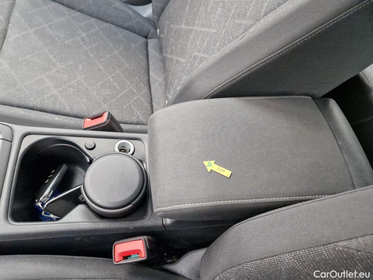  Volkswagen  Golf  Life 1.5 eTSI ACT DSG mild-Hybrid #11