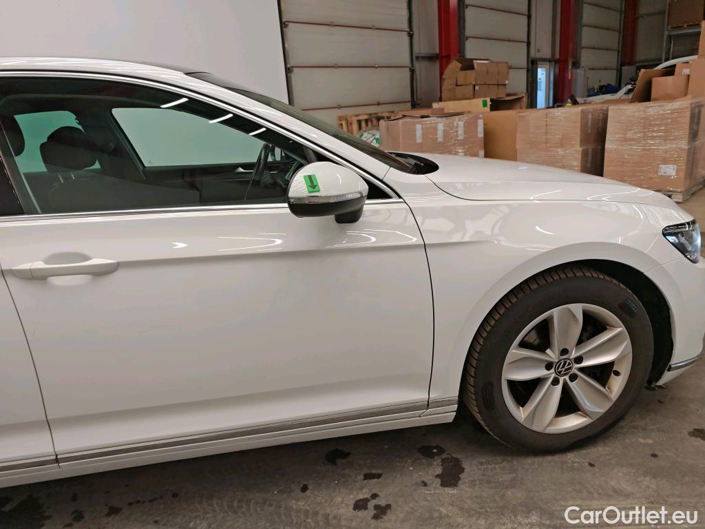  Volkswagen  Passat Highline2.0 TDI SCR DSG 4Mot 200CP #21