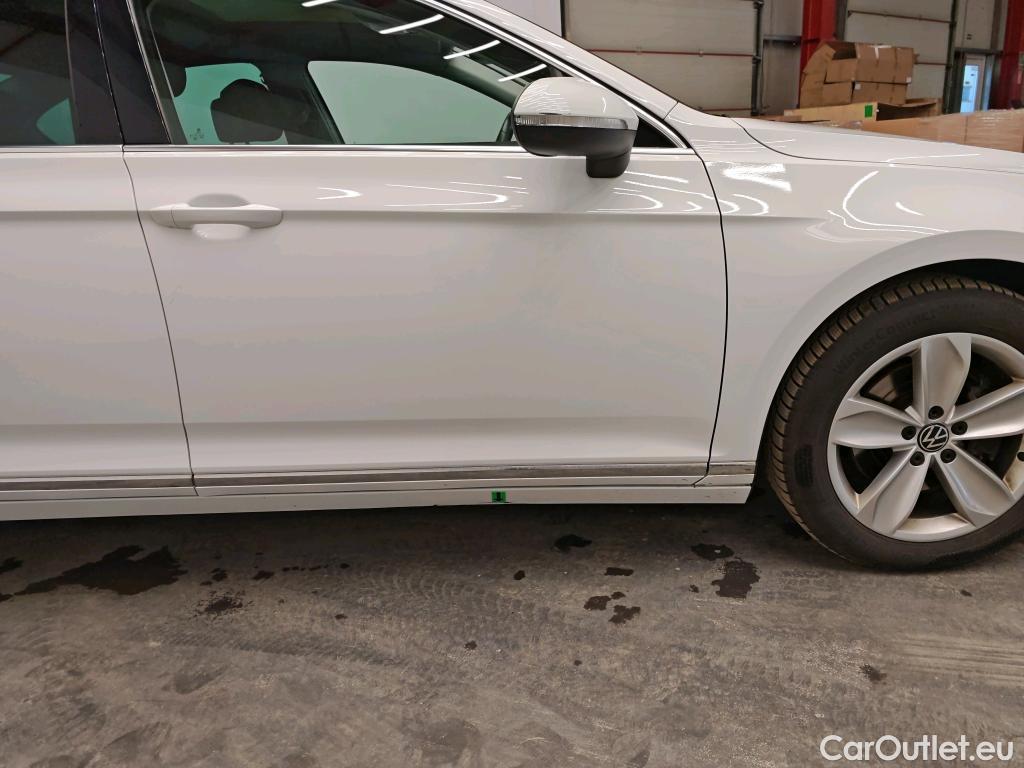  Volkswagen  Passat Highline2.0 TDI SCR DSG 4Mot 200CP #15