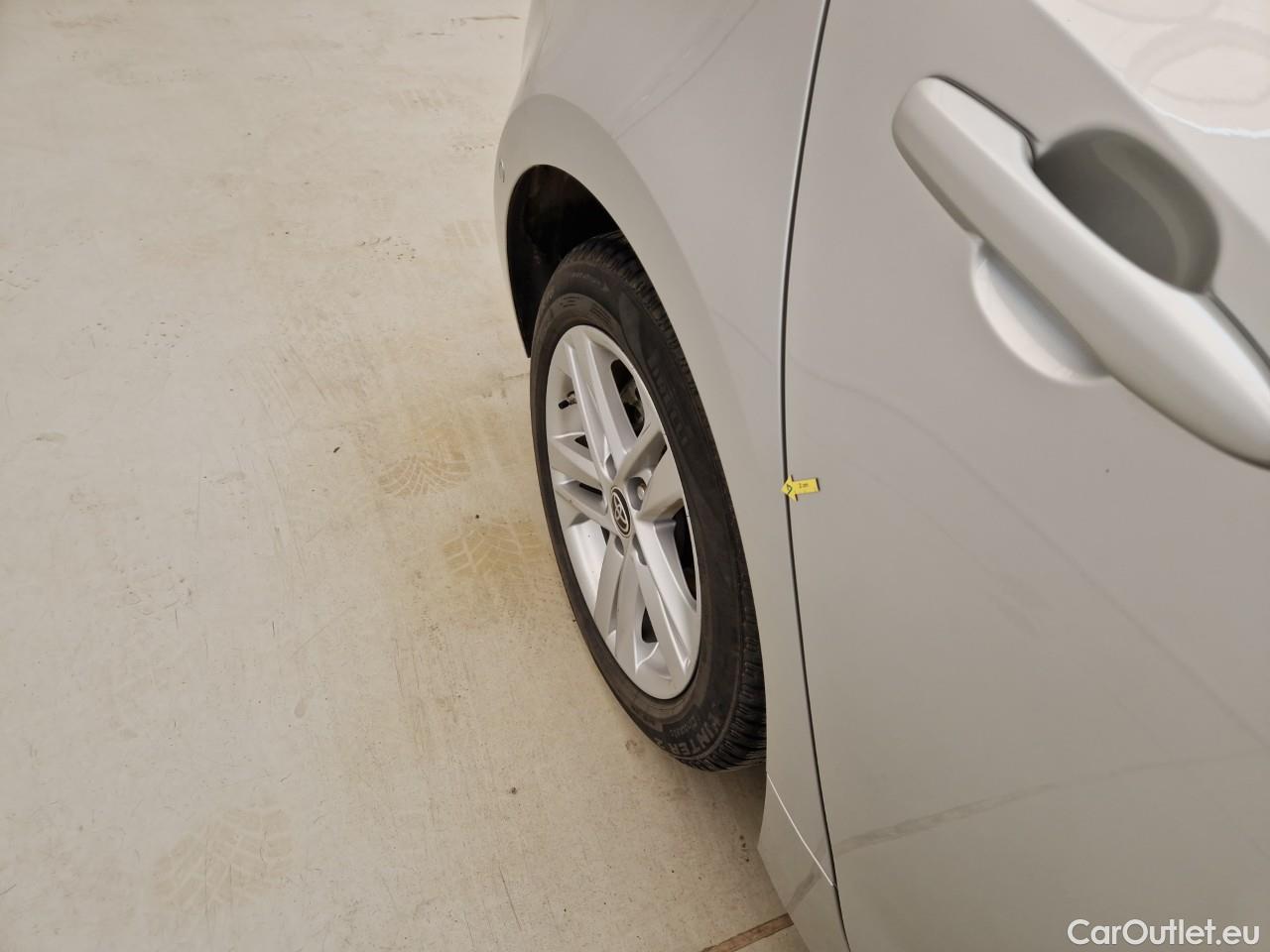  Toyota  Corolla 1.8 Hybrid Dynamic HSD #34