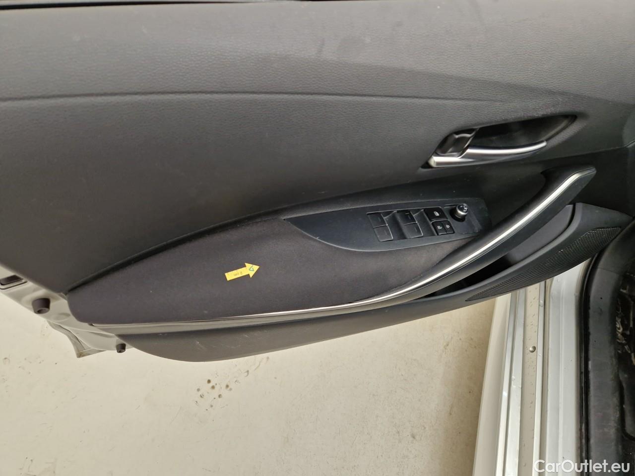  Toyota  Corolla 1.8 Hybrid Dynamic HSD #53