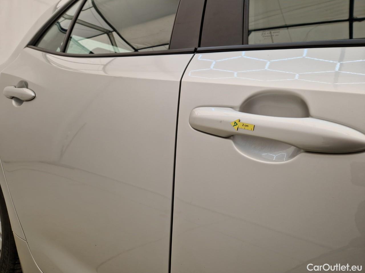  Toyota  Corolla 1.8 Hybrid Dynamic HSD #27