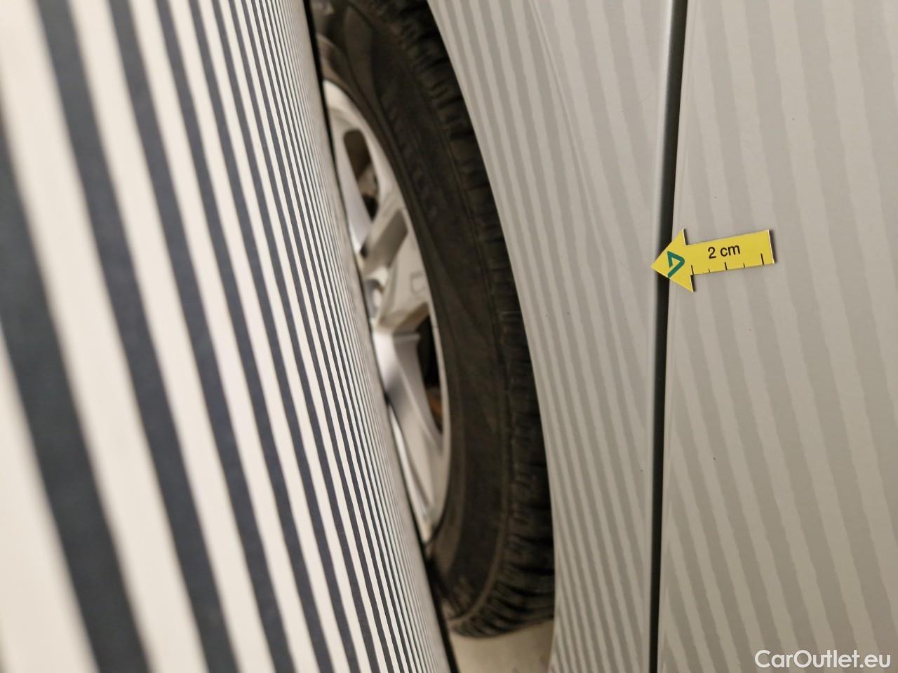  Toyota  Corolla 1.8 Hybrid Dynamic HSD #33