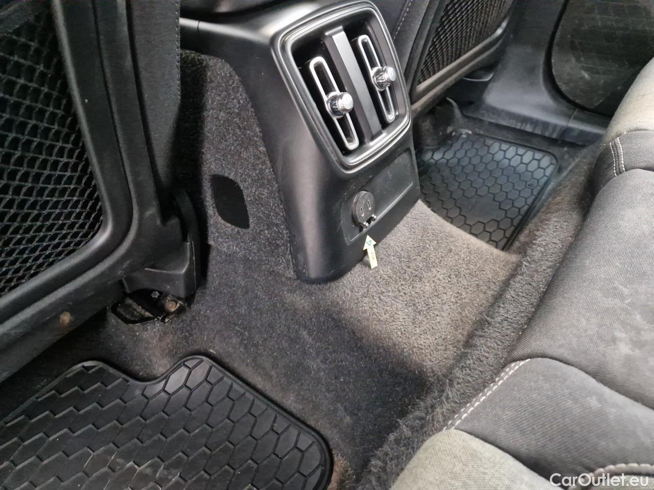  Volvo  XC 40 1.5 T5 PHEV Plus Dark Recharge DCT #12